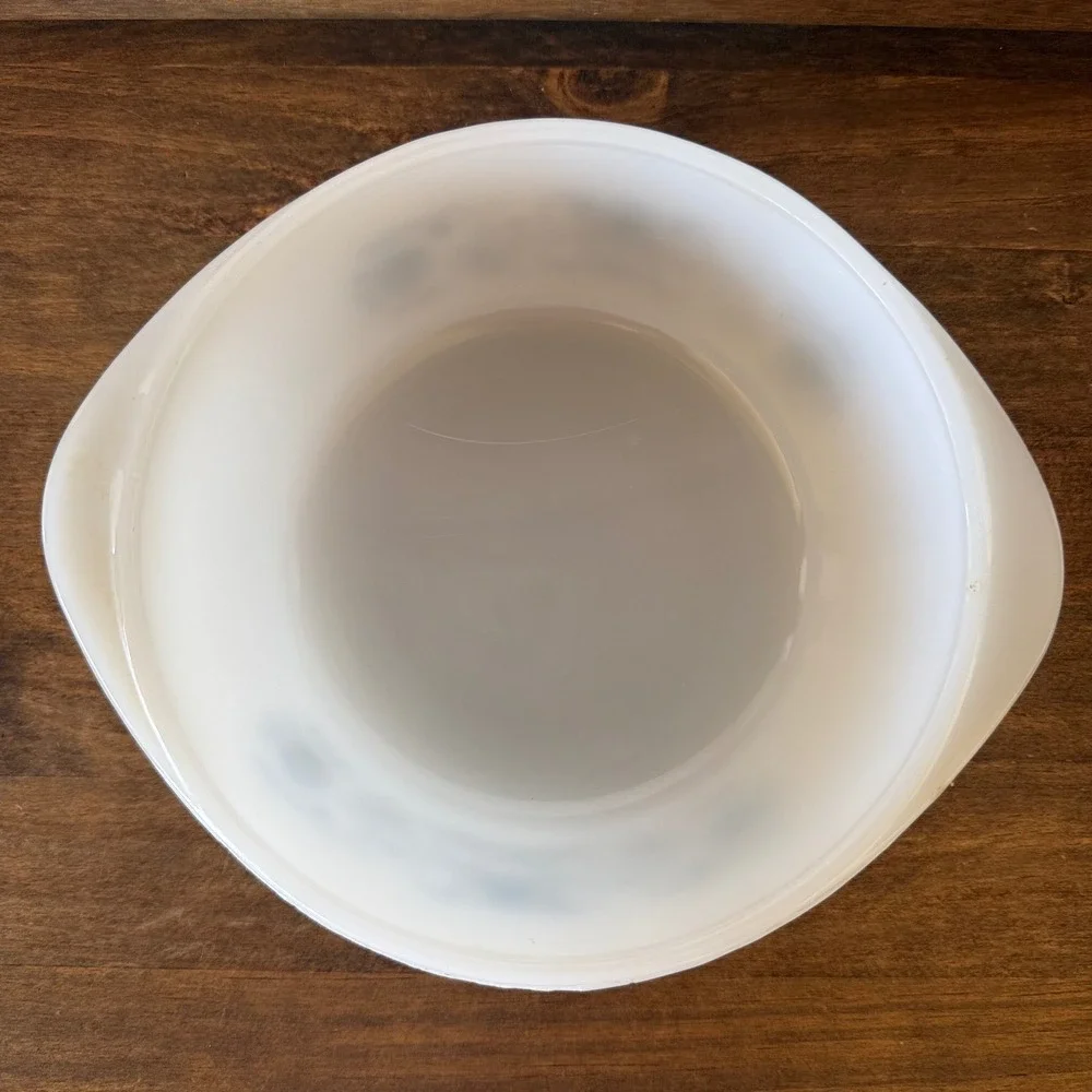 Vtg Glasbake Blue Onion Milk Glass Casserole Dish J510 1QT Round White Blue USA